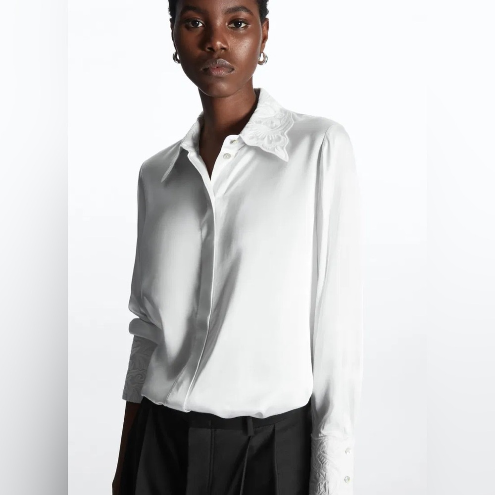 COS Embroidered-Collar Shirt Size: US4/EU34 Color: White